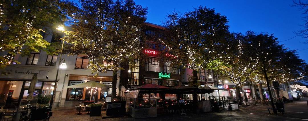 Hotel Royal Deventer bij avond
