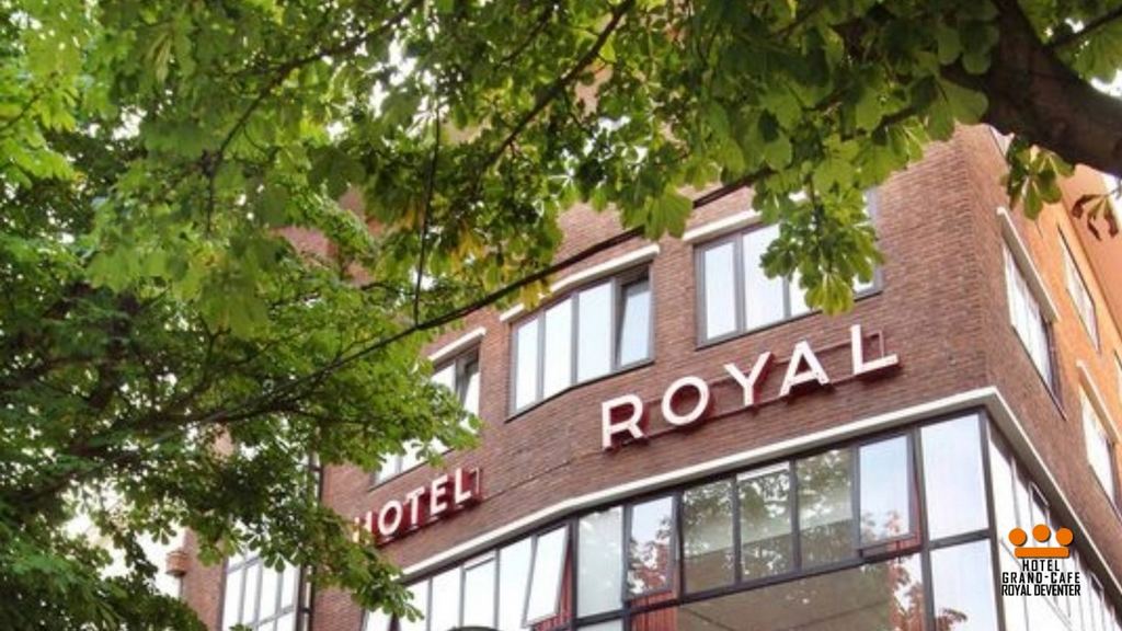 Bakstenen gevel van Hotel Royal Deventer